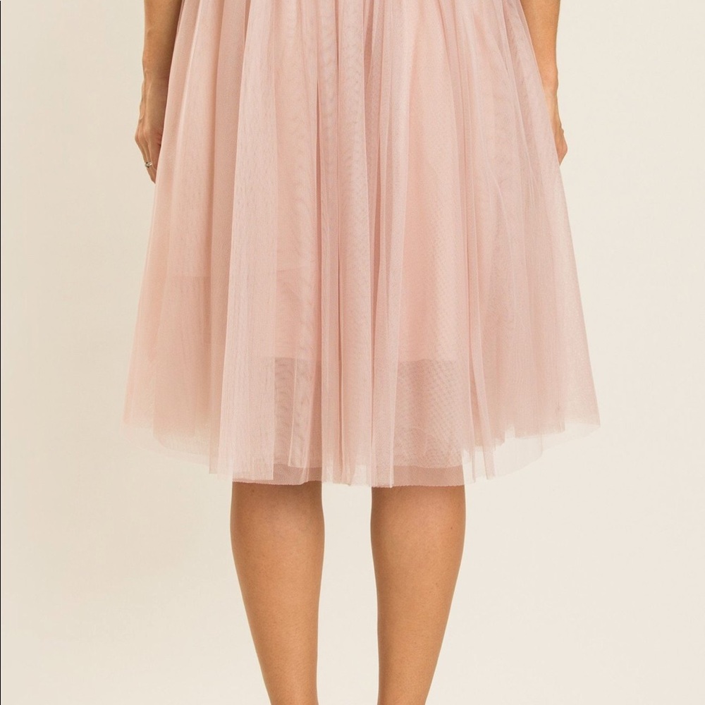 Esley Tulle Midi Skirt! 💕 - Picture 4 of 8